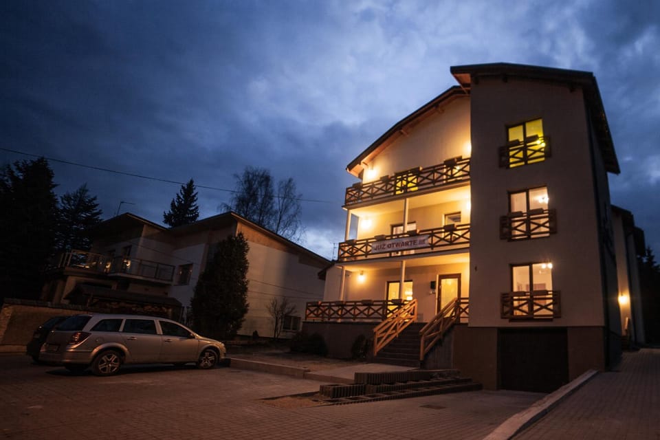 Facade/entrance, Night