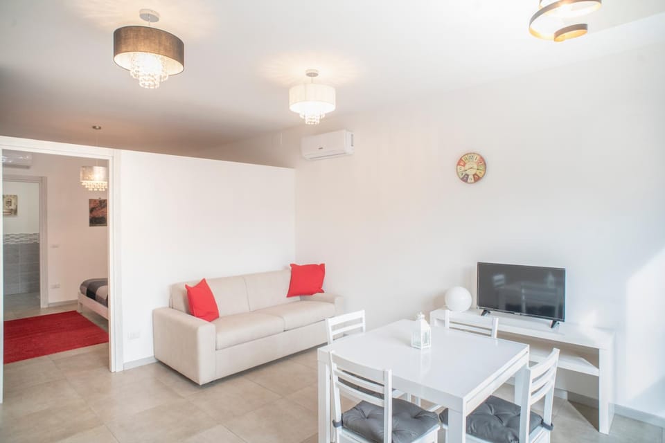 TV and multimedia, Living room, Seating area, Dining area, air conditioner