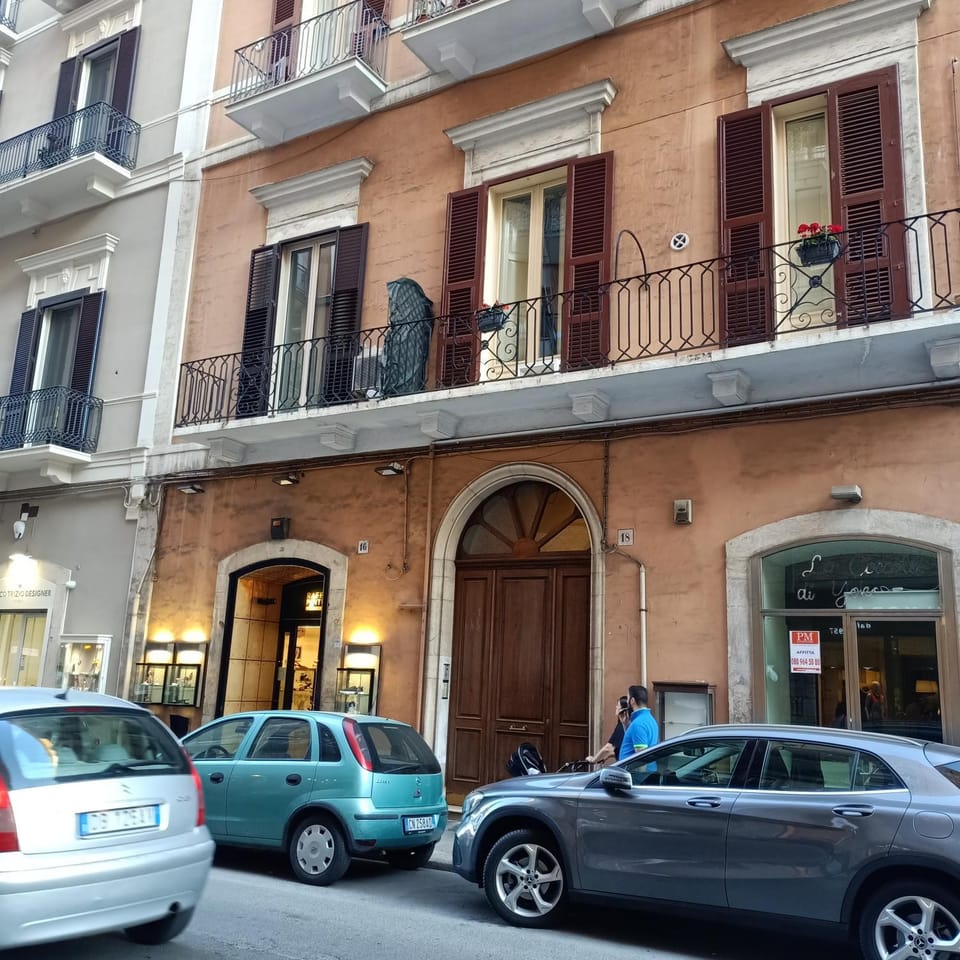 Property building, Day, Neighbourhood, Street view