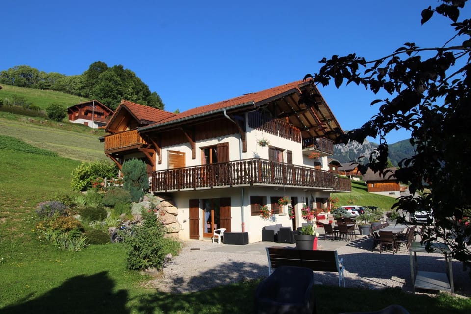 Chalet Titlis Bed and Breakfast in Haute-Savoie