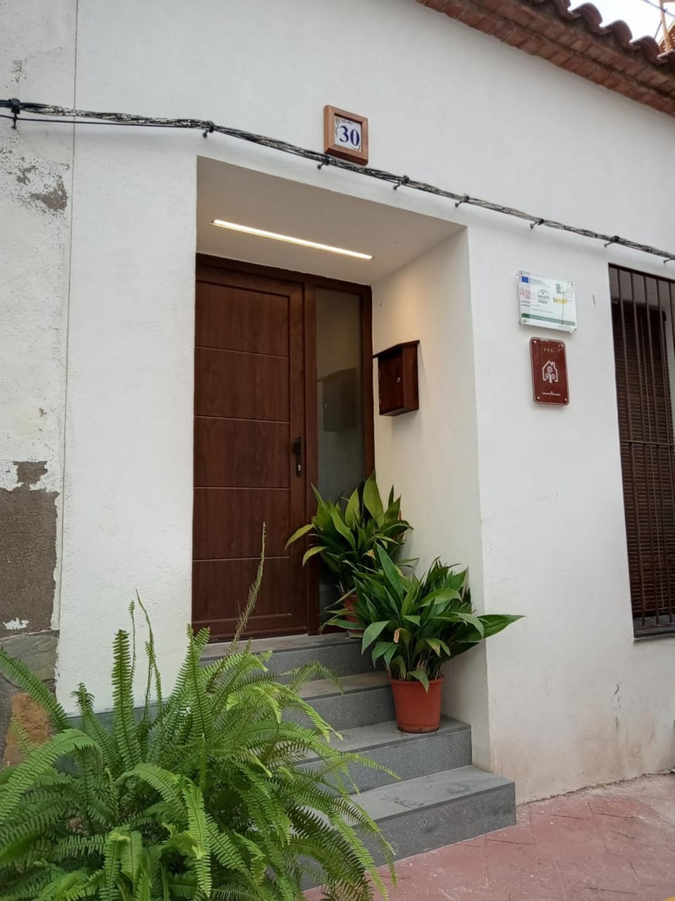 Facade/entrance