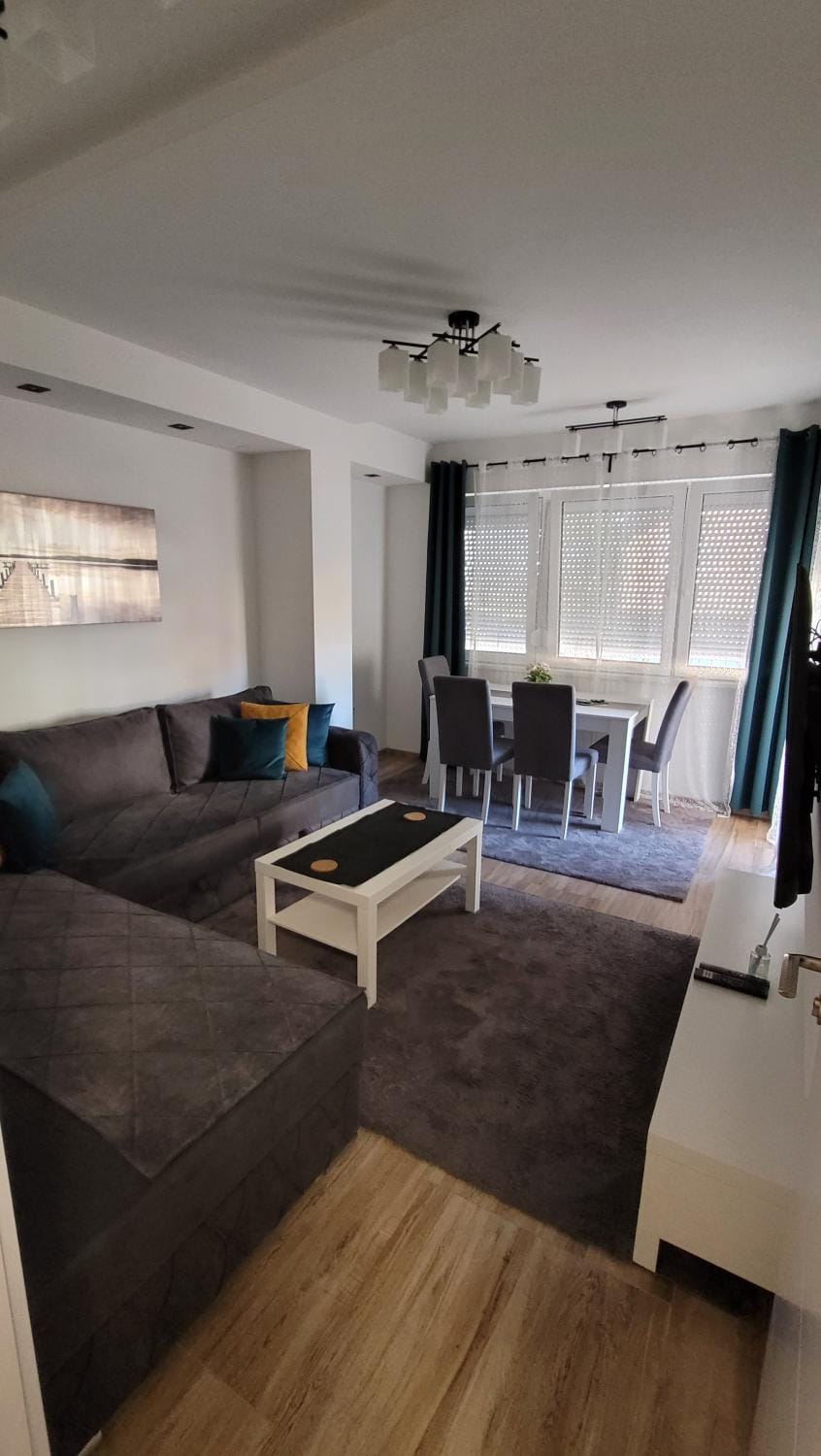 Stan Na Dan Central Park Apartment in Serbia