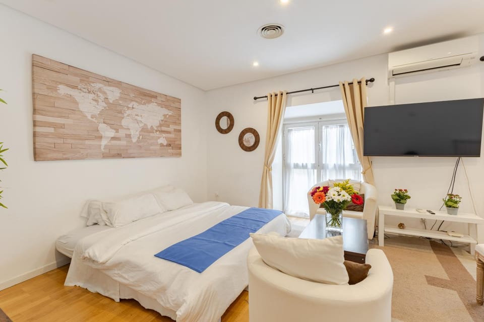 Living room, Bedroom