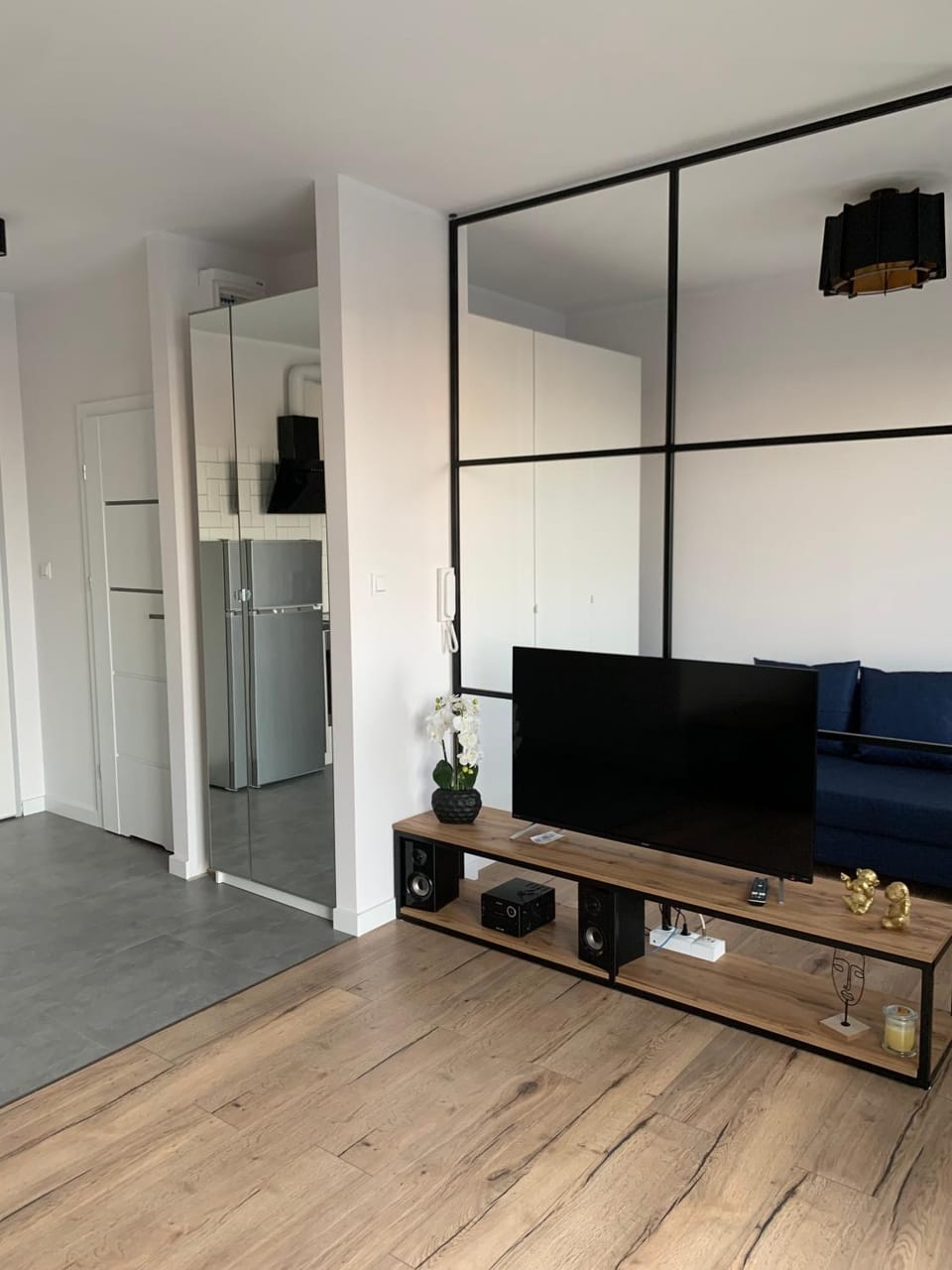 TV and multimedia, wardrobe