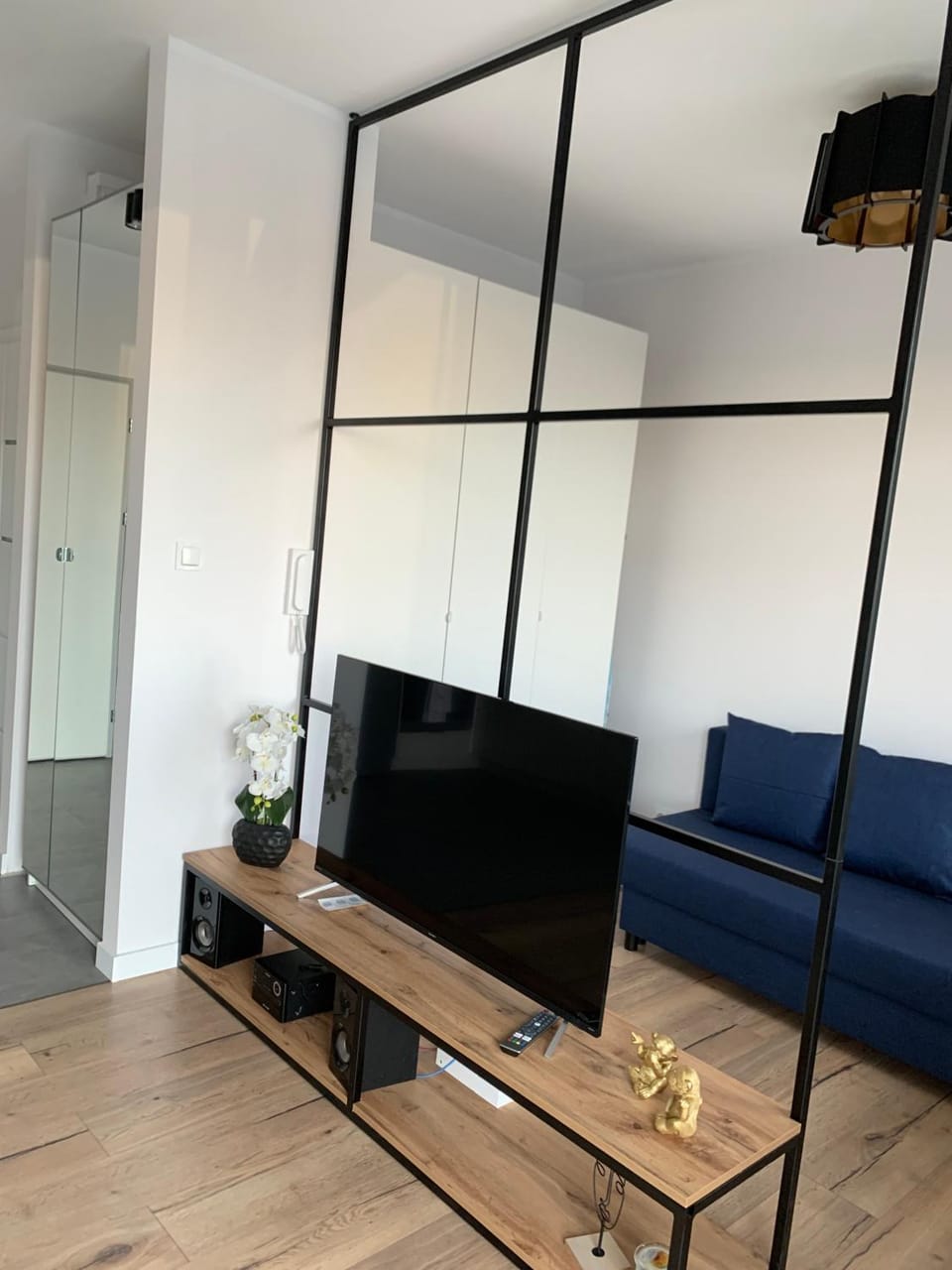 Communal lounge/ TV room, Living room, Seating area, Evening entertainment