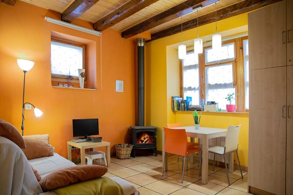 Communal lounge/ TV room, Living room, Dining area, flat iron