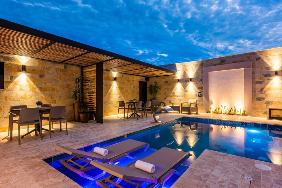 Swimming pool