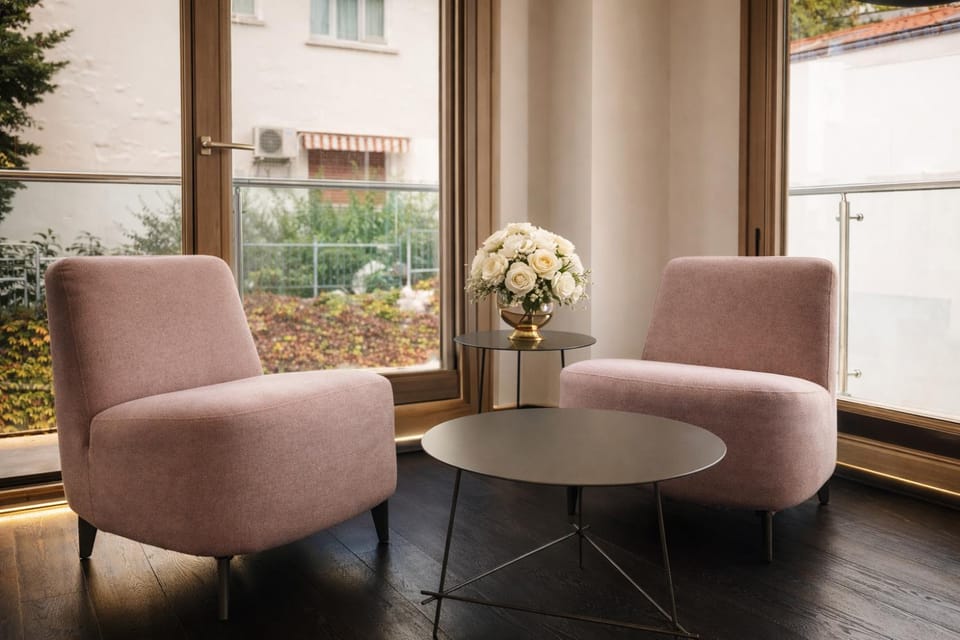 Living room, Seating area