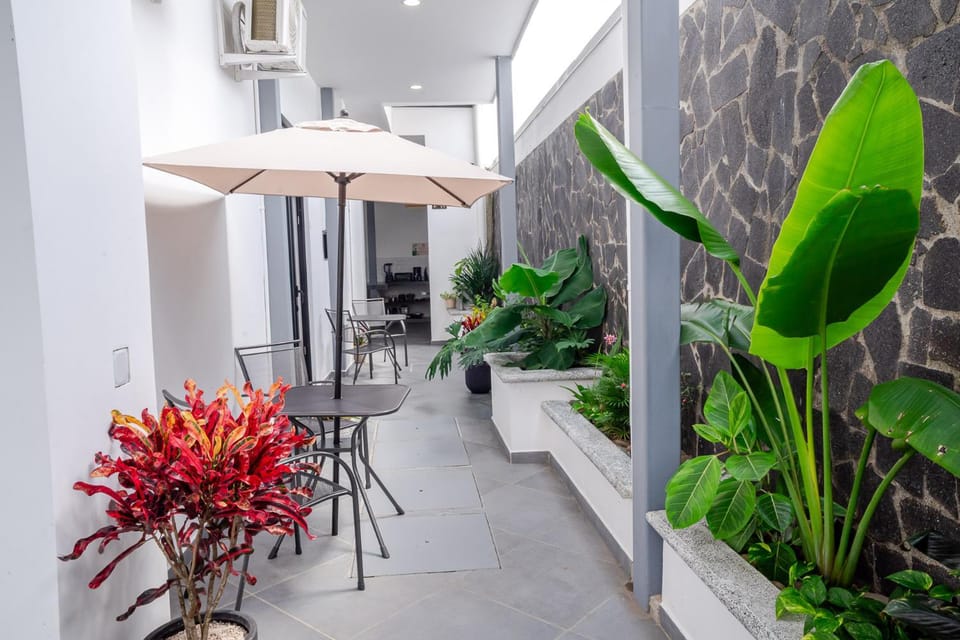 Patio, Garden, Balcony/Terrace