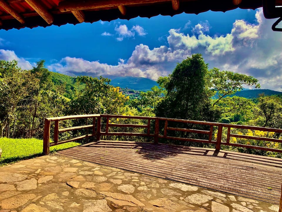 Mirante da Colina / Reserva Alto da Colina Chalet in State of Rio de Janeiro
