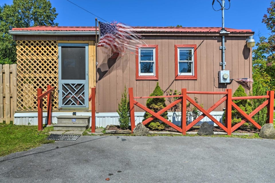 Explore New River Gorge: Quiet Couple’s Retreat Apartment in West Virginia