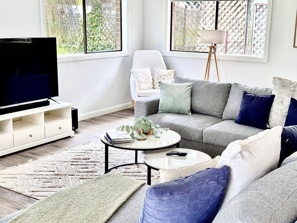 Tranquil Katoomba Retreat Spacious and Well Equipped Escape House in Katoomba