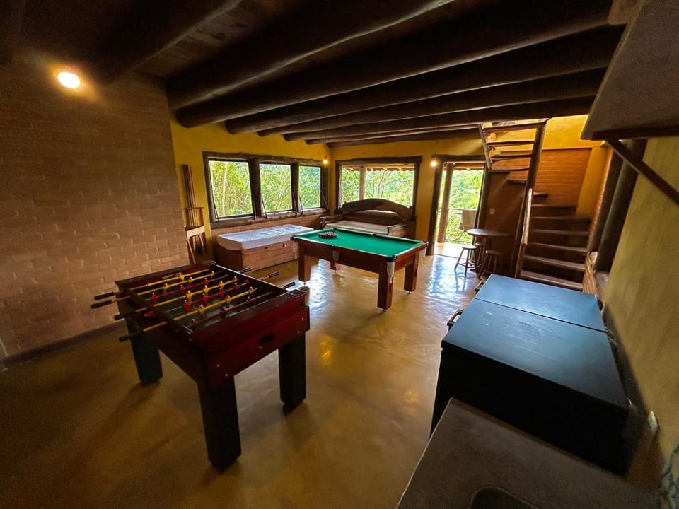 Pedra que Estala / Reserva Alto da Colina House in State of Rio de Janeiro