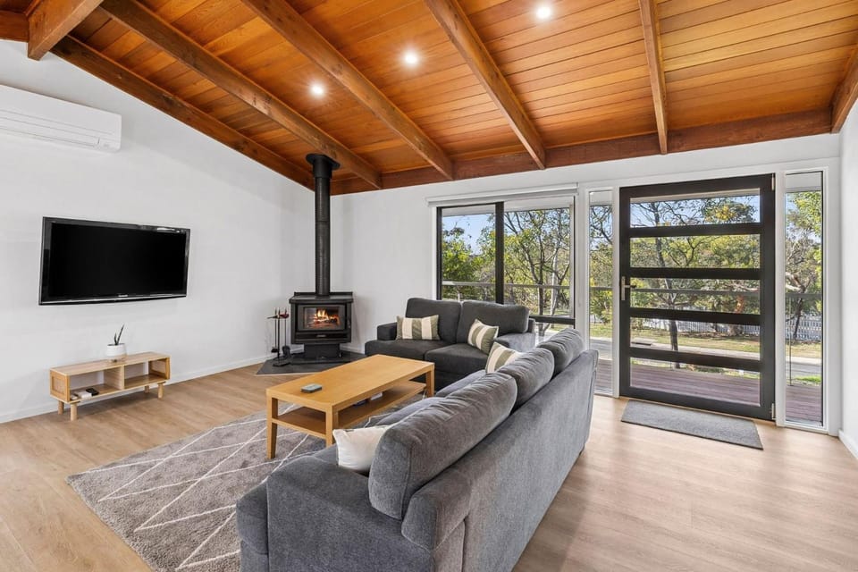 Nod Off On Noble - BYO Linen House in Anglesea