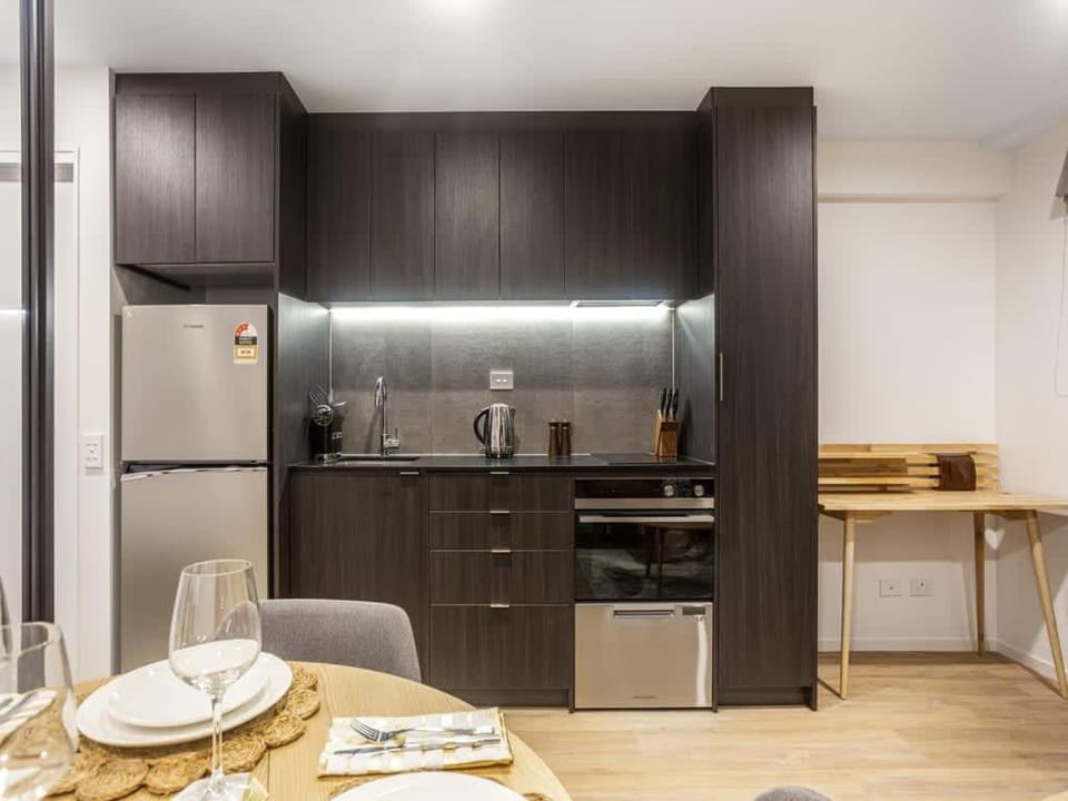 Condo in Queen St CBD w Pool and Gym Zodiak Stays House in Auckland
