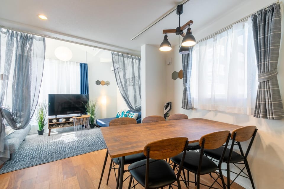 Living room, Dining area