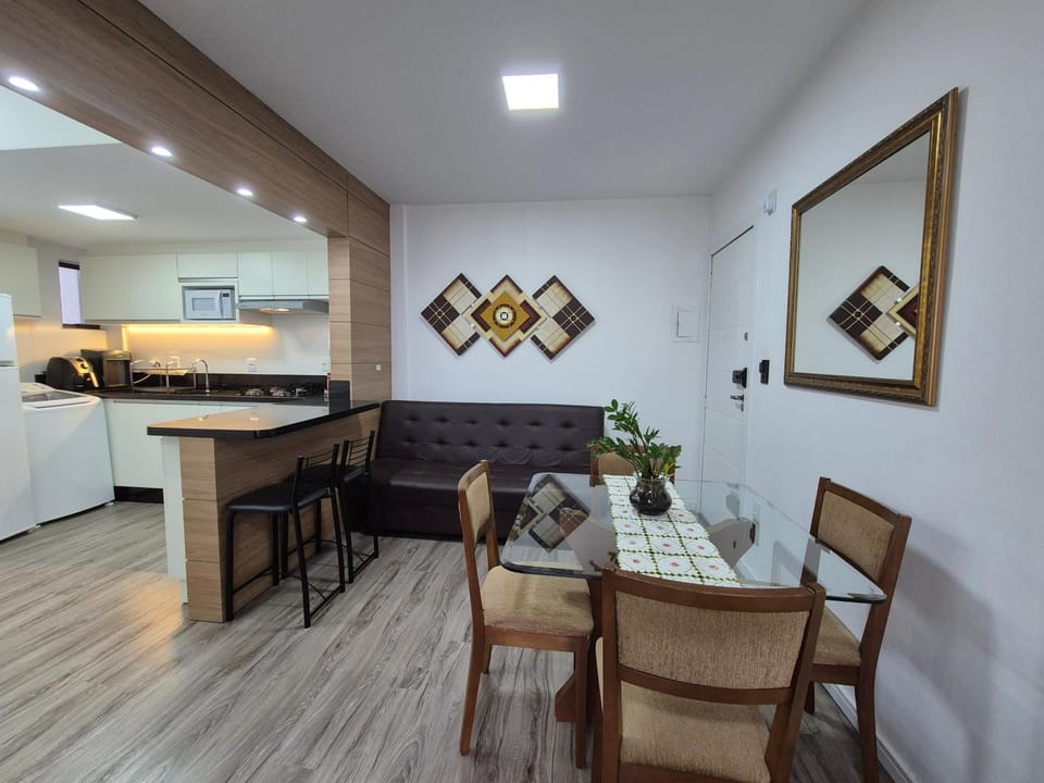 Apartamento TOP 2 quartos e 2 vagas garagem Apartment in Camboriú