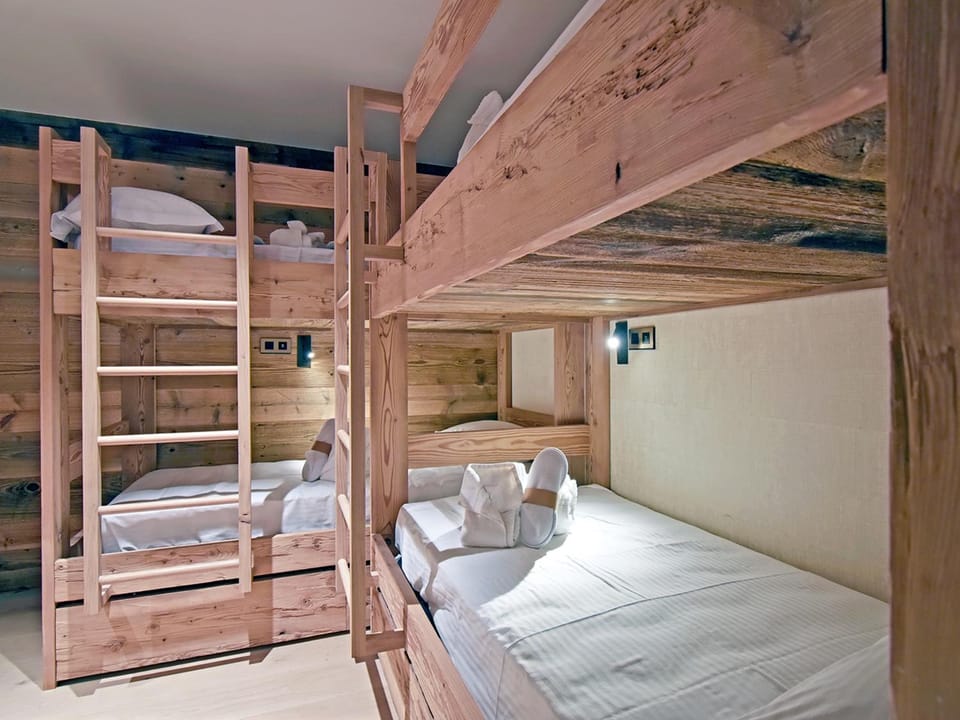 Appartement de Luxe 4 Chambres avec Espace Wellness et Conciergerie 5* - FR-1-613-75 Apartment in Les Allues