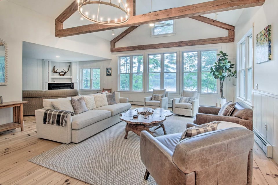Lakefront Family Retreat: Skiing & Mountain Biking House in Woodstock