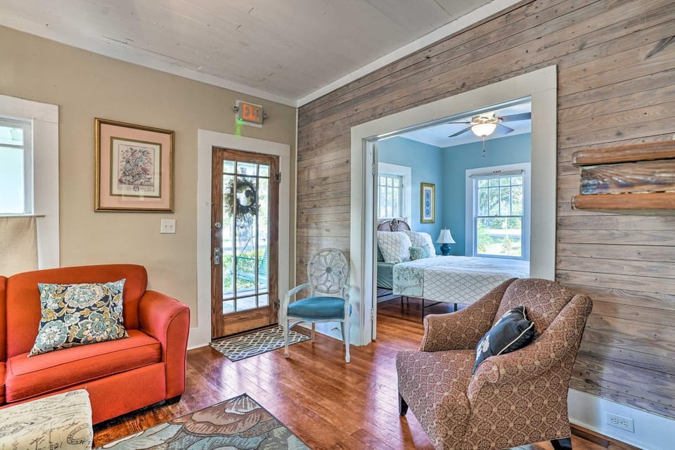 'Moon Pie Cottage' Near Dtwn Ocean Springs! House in Ocean Springs