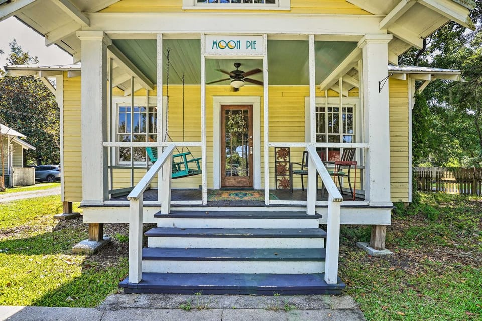 'Moon Pie Cottage' Near Dtwn Ocean Springs! House in Ocean Springs