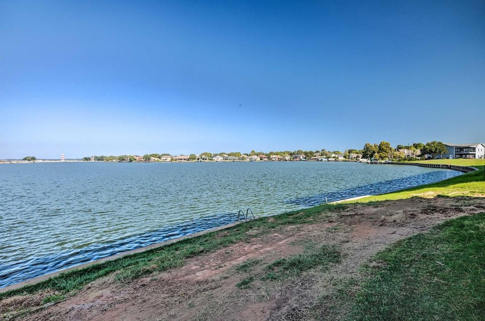 Lake Conroe Waterfront Home: Patio & Shared Pool! House in Lake Conroe