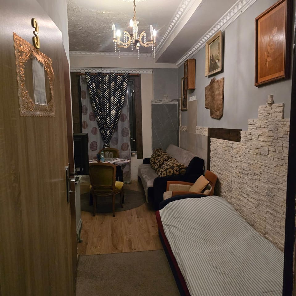 Hostel Apollo Apartment in Lower Silesian Voivodeship