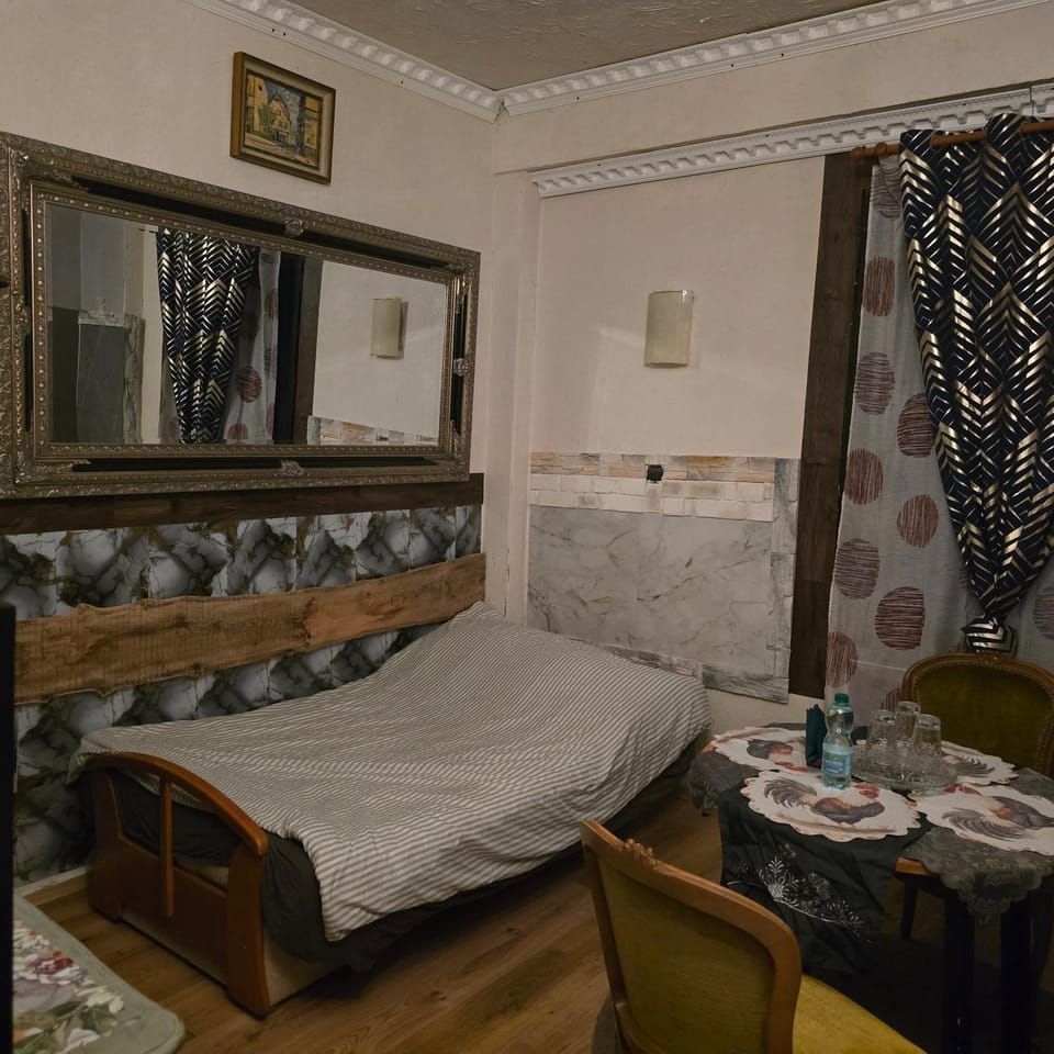 Hostel Apollo Apartment in Lower Silesian Voivodeship