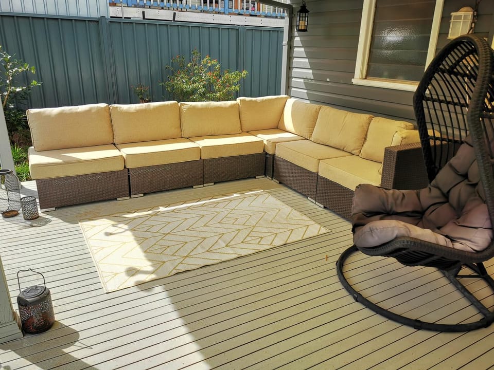 Rare Find! 5-Bedroom Home with Pool and Pool Table House in Muswellbrook