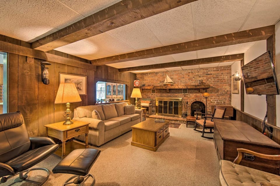 Amish Country Apartment w/ Cozy Fireplace! Apartment in Pennsylvania