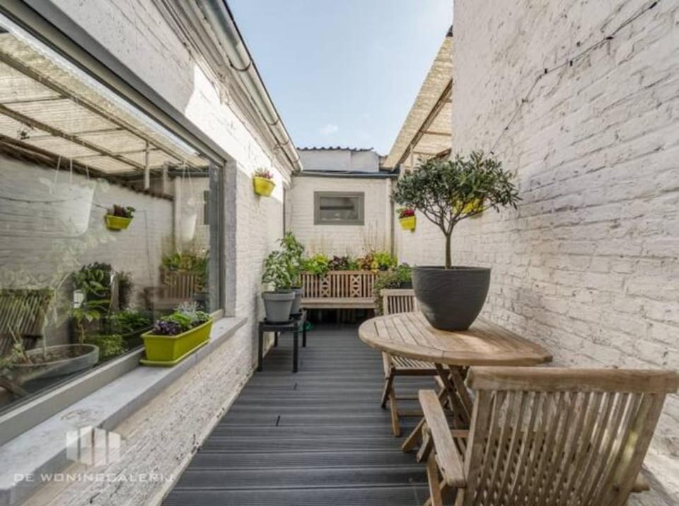 Herenhuis in fishing village House in Flanders