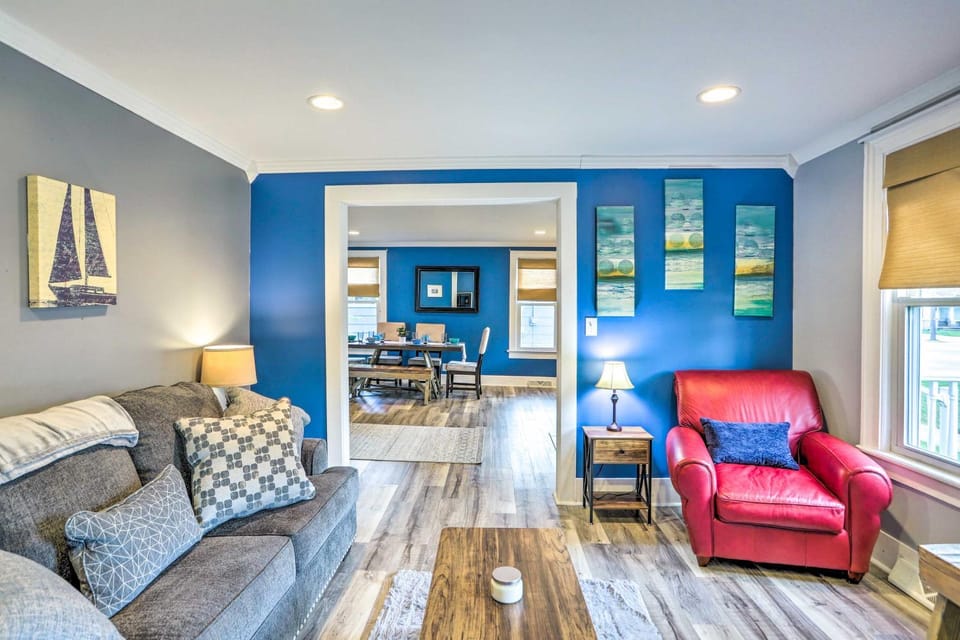 Sweetwater Hideaway - Blocks to Lake Erie! House in Port Clinton