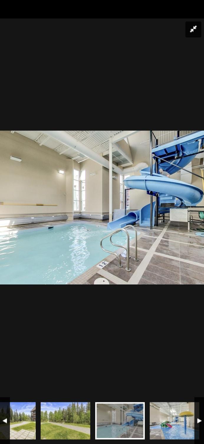 Pool view, Swimming pool
