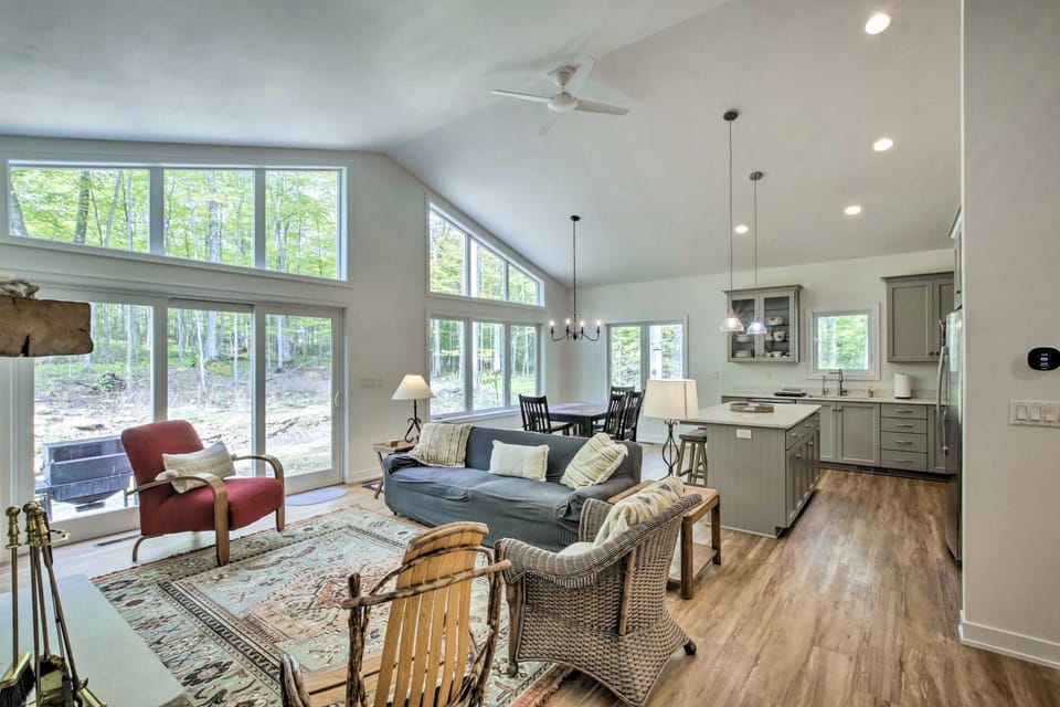 Door County Family Home: 3 Mi Whitefish Dunes House in Door County
