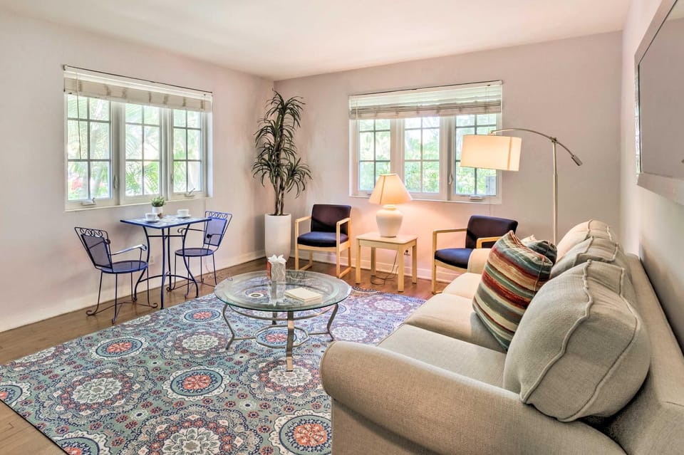 Vibrant West Palm Beach Home < 2 Mi to Beach! House in West Palm Beach