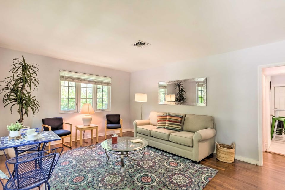 Vibrant West Palm Beach Home < 2 Mi to Beach! House in West Palm Beach