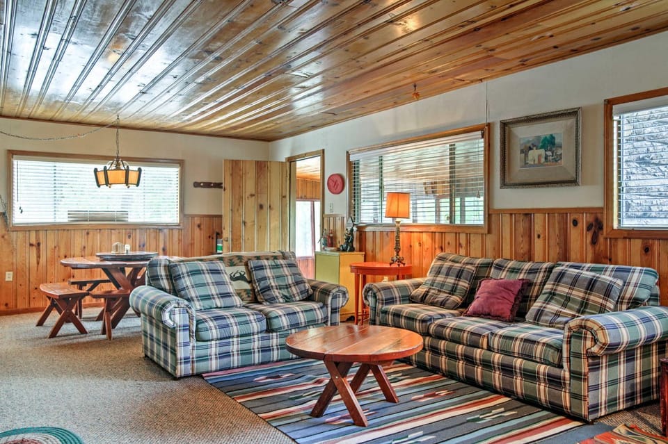 Ruidoso Log Cabin Near Skiing & Wildlife! Cabin in Ruidoso