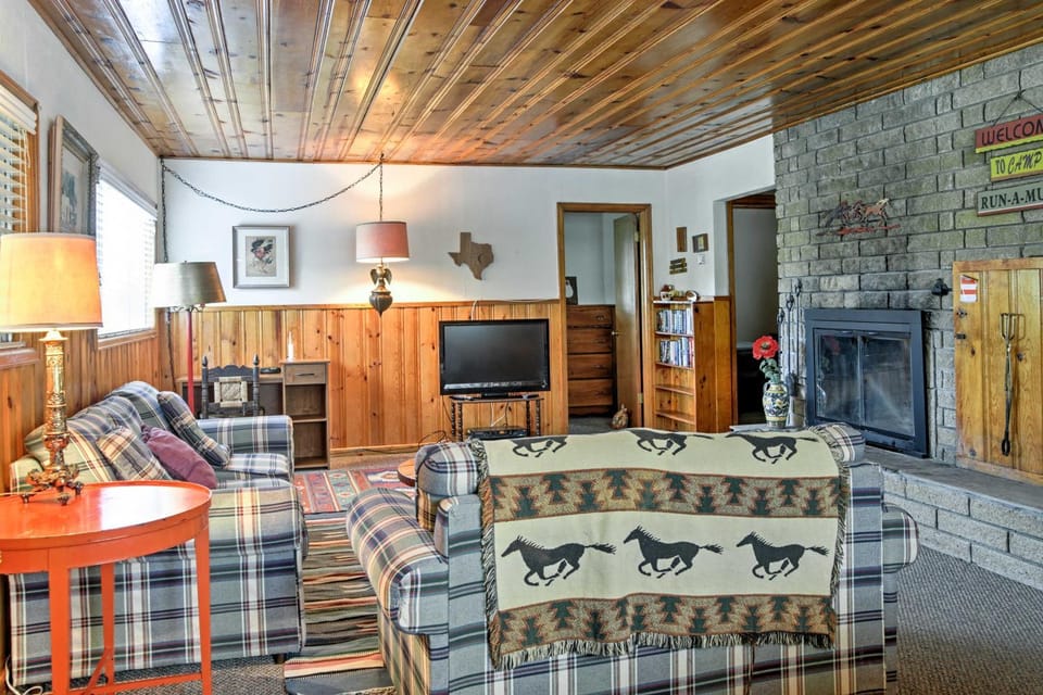 Ruidoso Log Cabin Near Skiing & Wildlife! Cabin in Ruidoso