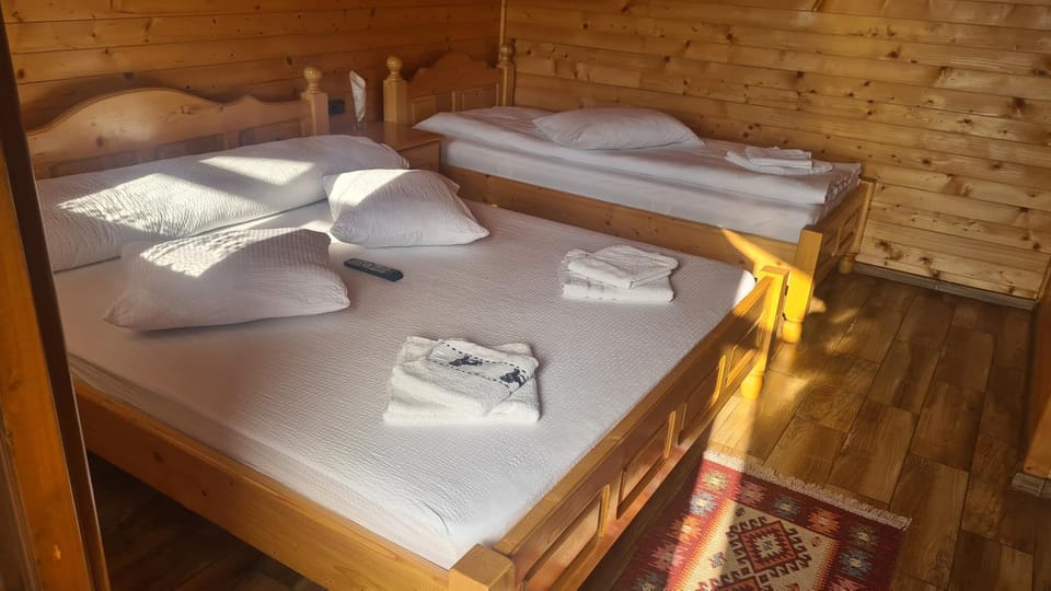 Cabanuțele din Lemn Nature lodge in Romania
