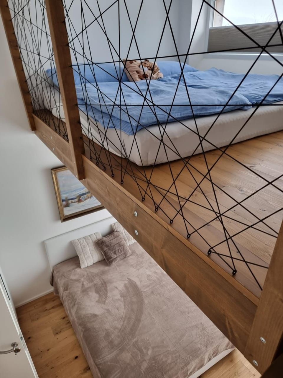 Bedroom, bunk bed