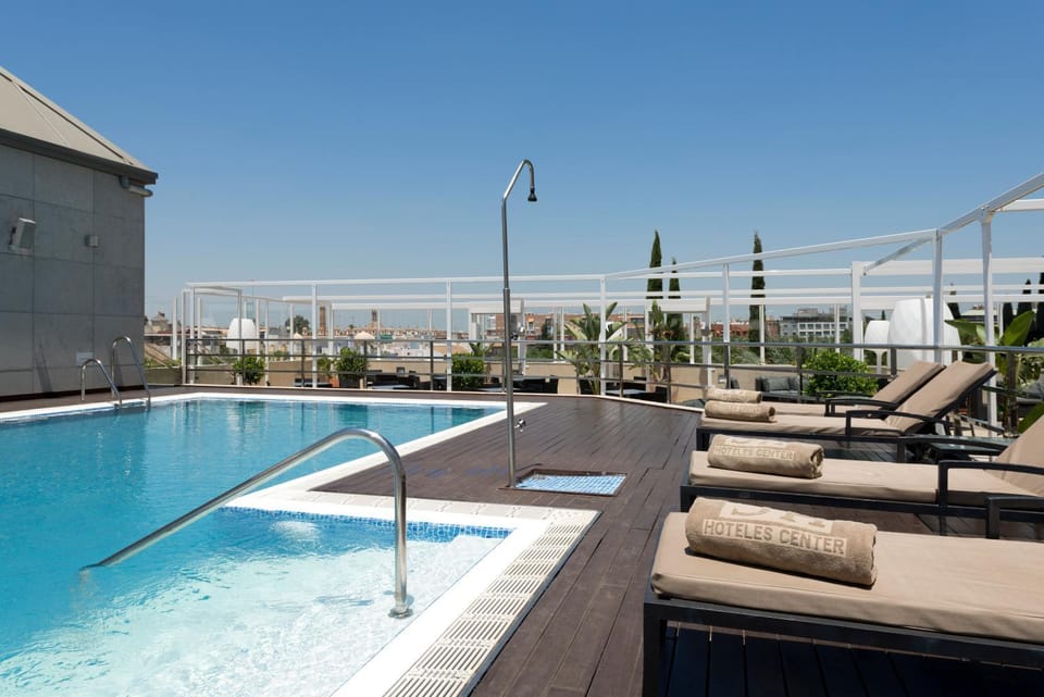 Swimming pool, Swimming pool