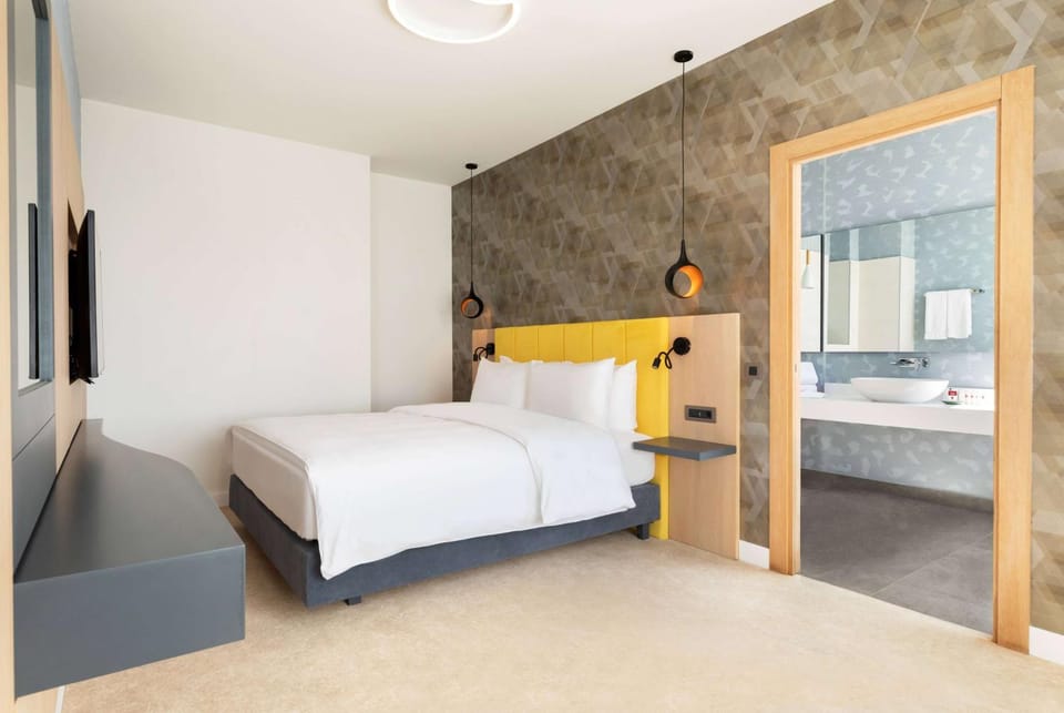 Bed, Photo of the whole room