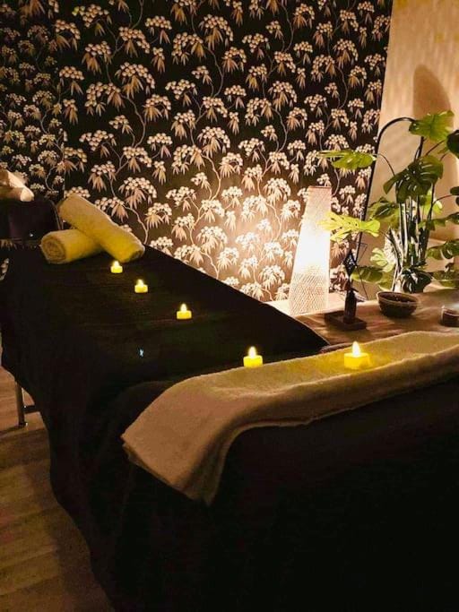 chambre d'hôtes avec Jacuzzi House in Normandy