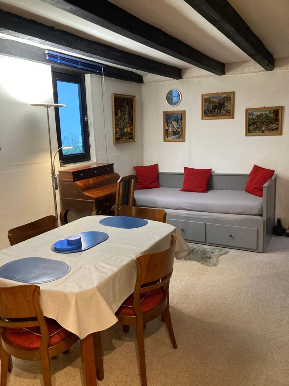 Living room, Dining area