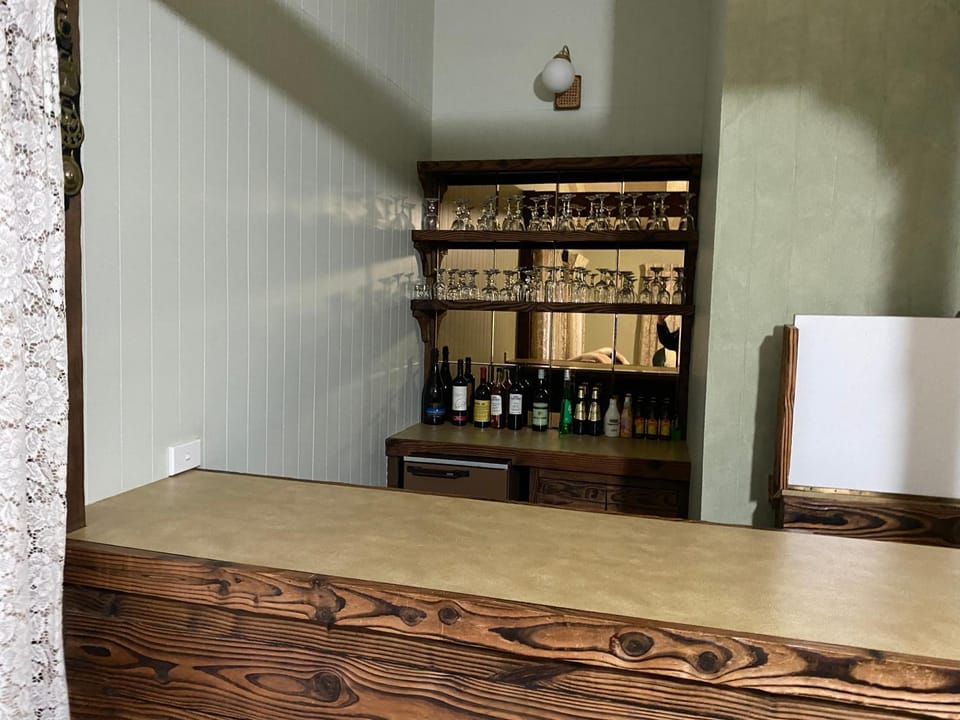 Lounge or bar, Drinks
