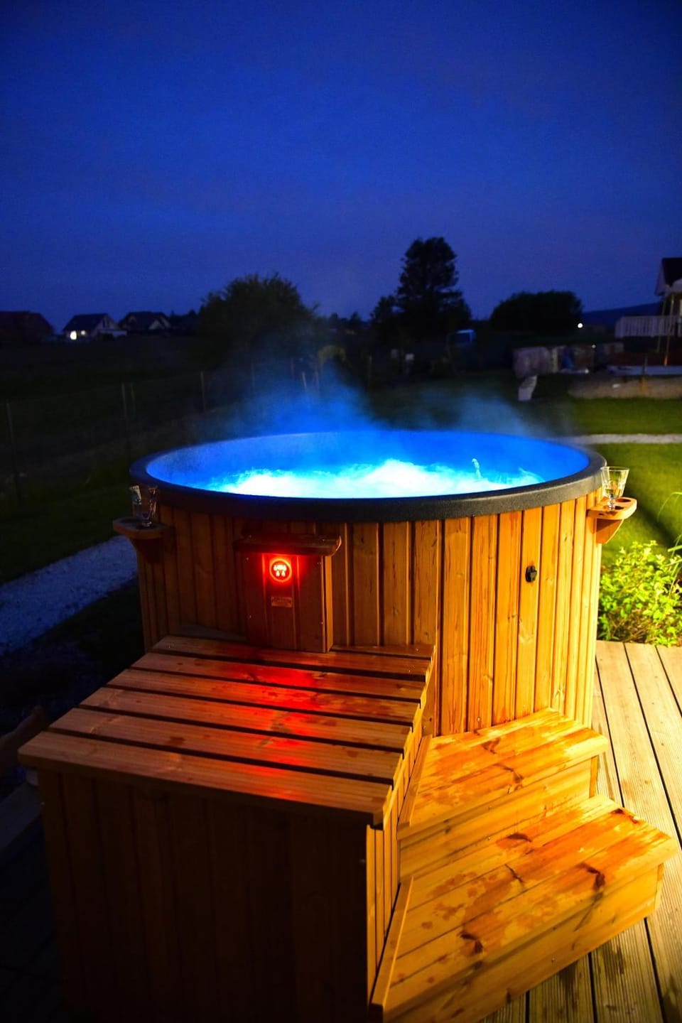 Night, Hot Tub, View (from property/room), View (from property/room), Balcony/Terrace, Garden view, Swimming pool