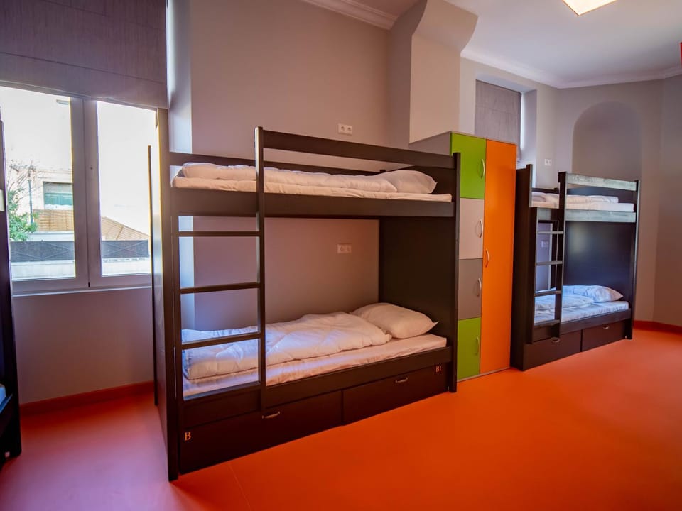 Photo of the whole room, Bedroom, bunk bed, wardrobe