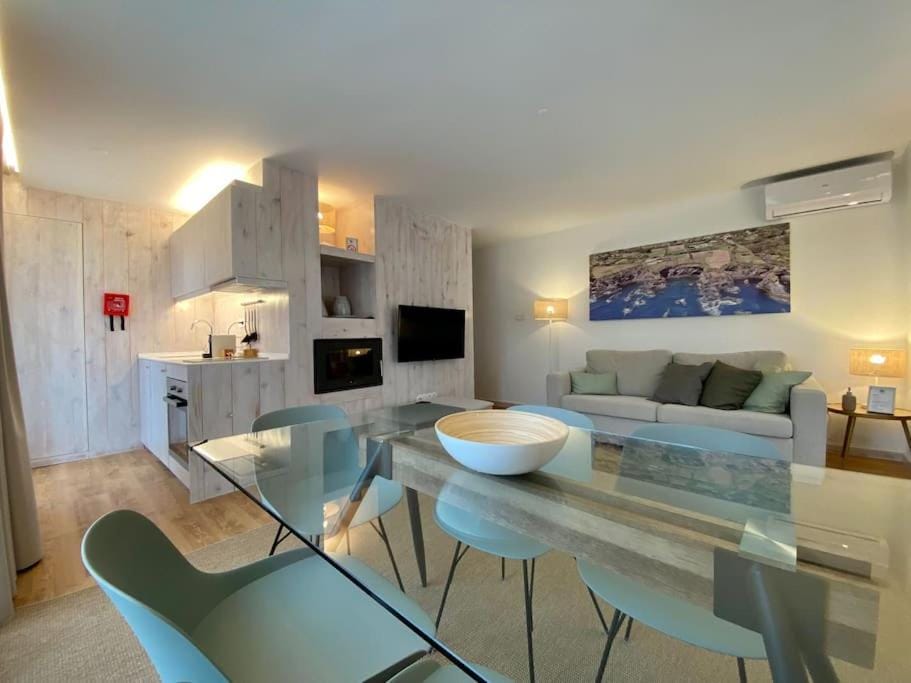 Communal lounge/ TV room, TV and multimedia, Kitchen or kitchenette, Living room, Dining area