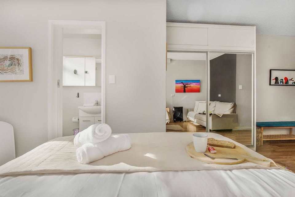City View Studio Apartment in Sydney