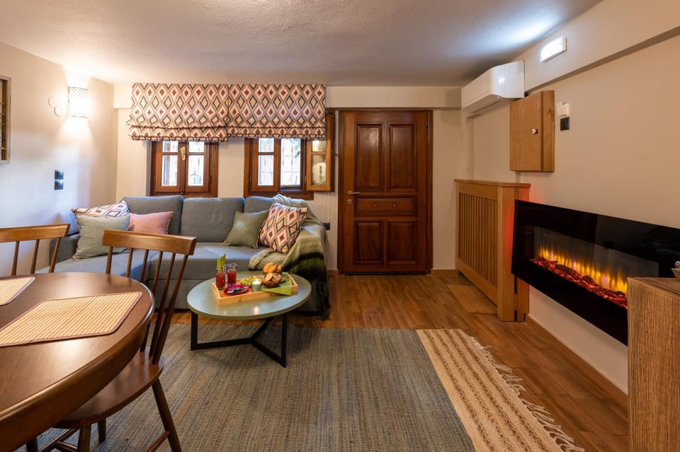 Living room, Seating area, flat iron